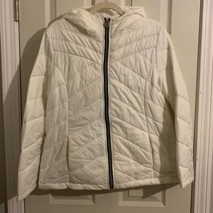 GUESS white puffer w/hood jacket